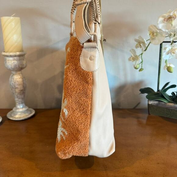 CLEOBELLA Breezy Palms Weekend Bag NWT Moccasin Sold Out - Picture 13 of 16